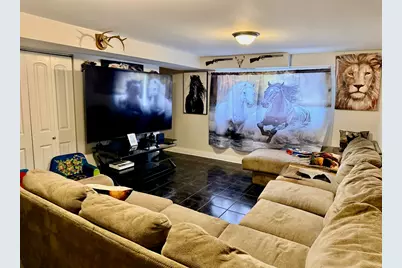 16062 Woodlawn East Avenue, South Holland, IL 60473 - Photo 8