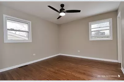 1070 Belle Plaine Avenue, Gurnee, IL 60031 - Photo 10