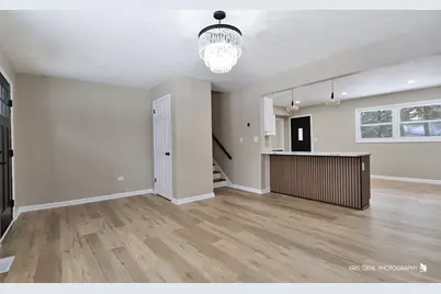1070 Belle Plaine Avenue, Gurnee, IL 60031 - Photo 4