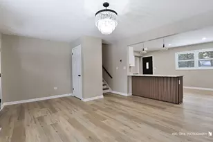 1070 Belle Plaine Ave, Gurnee, IL 60031 - Photo 4