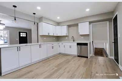 1070 Belle Plaine Avenue, Gurnee, IL 60031 - Photo 6