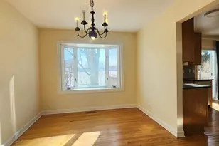 5 Castlegate Ct, Vernon Hills, IL 60061 - Photo 8