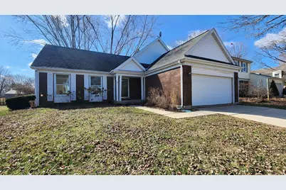 5 Castlegate Court, Vernon Hills, IL 60061 - Photo 1