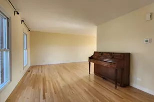 5 Castlegate Ct, Vernon Hills, IL 60061 - Photo 4