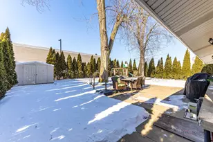 6 Forest Ln, Elk Grove Village, IL 60007 - Photo 20