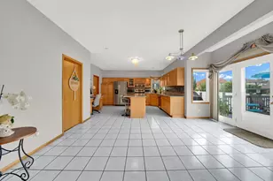 10745 Lockwood Ave, Oak Lawn, IL 60453 - Photo 8