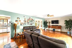 10926 Circle Ct, Palos Hills, IL 60465 - Photo 4