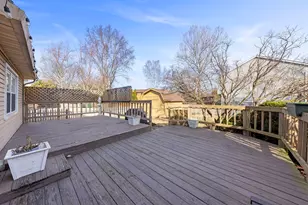 2240 Mecan Dr, Naperville, IL 60564 - Photo 30