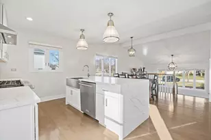 8708 Coventry Dr, Woodridge, IL 60517 - Photo 4