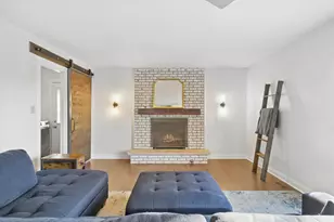 8708 Coventry Dr, Woodridge, IL 60517 - Photo 12