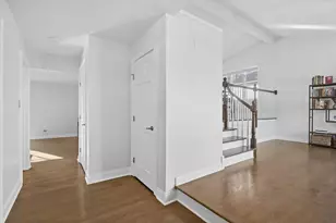 8708 Coventry Dr, Woodridge, IL 60517 - Photo 10