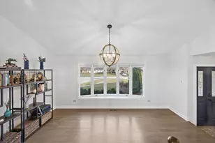 8708 Coventry Dr, Woodridge, IL 60517 - Photo 8