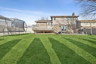 8708 Coventry Dr, Woodridge, IL 60517 - Photo 28