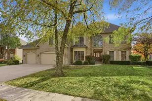 802 Diamond Head Dr W, Shorewood, IL 60404 - Photo 4