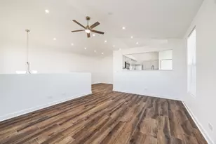 715 Four Seasons Blvd, Aurora, IL 60504 - Photo 4