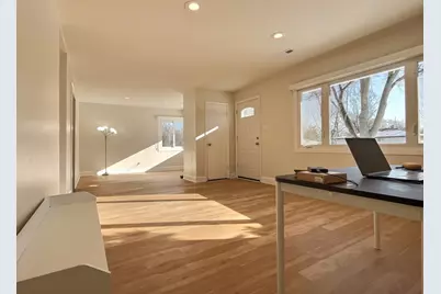 2946 Knollwood Lane, Glenview, IL 60025 - Photo 14