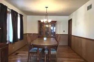 1421 Spruce Ln, Westmont, IL 60559 - Photo 8