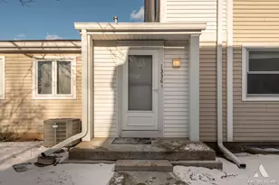 1336 Inverrary Ln, Deerfield, IL 60015 - Photo 2