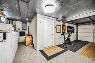 9 Ethell Pkwy, Bloomington, IL 61701 - Photo 24