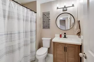 141 Chatsworth Cir, Schaumburg, IL 60194 - Photo 24