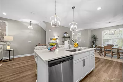 124 E Main Street, Cary, IL 60013 - Photo 6