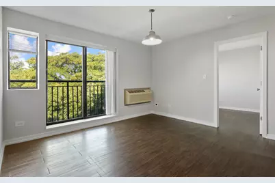 5411 N Winthrop Avenue #202, Chicago, IL 60640 - Photo 2