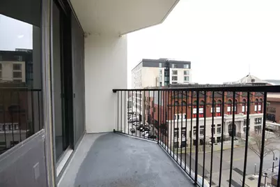 1560 N Sandburg Terrace #802J, Chicago, IL 60610 - Photo 36