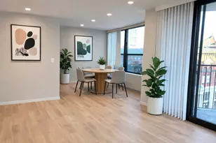 1560 N Sandburg Terrace, Chicago, IL 60610 - Photo 12