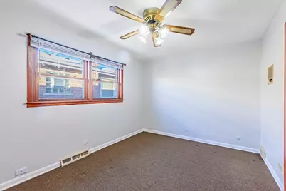 11153 S Avenue L, Chicago, IL 60617 - Photo 10