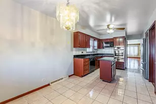 11153 S Ave L, Chicago, IL 60617 - Photo 16