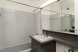 [Address not provided], Chicago, IL 60611 - Photo 8