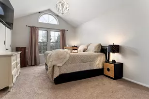 272 Village Ln, Bartlett, IL 60103 - Photo 14