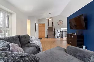 272 Village Ln, Bartlett, IL 60103 - Photo 2