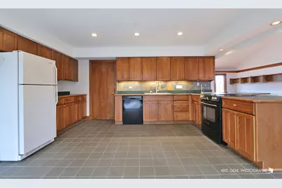 2335 Lake Avenue, Lakewood, IL 60014 - Photo 8