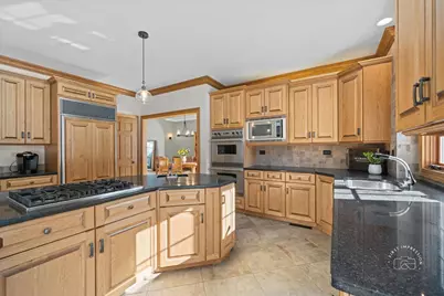 7N224 Whispering Trail, Saint Charles, IL 60175 - Photo 10