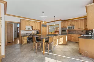 7N224 Whispering Trail, Saint Charles, IL 60175 - Photo 12