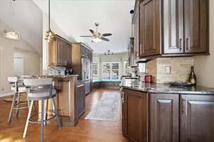 11 Spruce Ct, Bloomington, IL 61704 - Photo 12