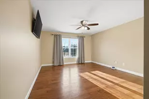 11 Spruce Ct, Bloomington, IL 61704 - Photo 16