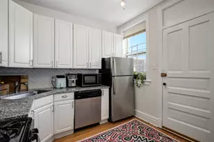 3837 N Wilton Ave, Chicago, IL 60613 - Photo 10