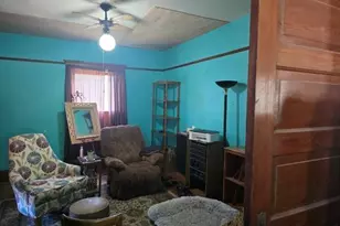 390 W 4th St, Dallas City, IL 62330 - Photo 20