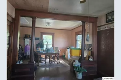 390 W 4th Street, Dallas City, IL 62330 - Photo 4