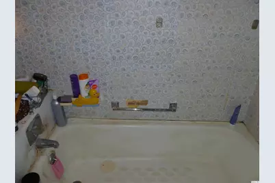 390 W 4th Street, Dallas City, IL 62330 - Photo 18