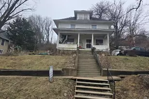 390 W 4th St, Dallas City, IL 62330 - Photo 28