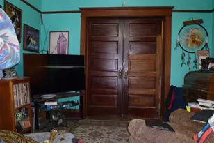 390 W 4th St, Dallas City, IL 62330 - Photo 2