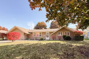 1904 Winston Ln, Schaumburg, IL 60193 - Photo 2