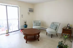 1130 Evergreen Ave, Glendale Heights, IL 60139 - Photo 4