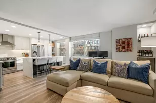 3033 N Sheridan Rd, Chicago, IL 60657 - Photo 6