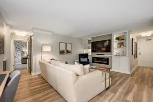 3033 N Sheridan Rd, Chicago, IL 60657 - Photo 4