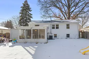 425 Wakeman Ave, Wheaton, IL 60187 - Photo 20