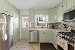 425 Wakeman Ave, Wheaton, IL 60187 - Photo 10